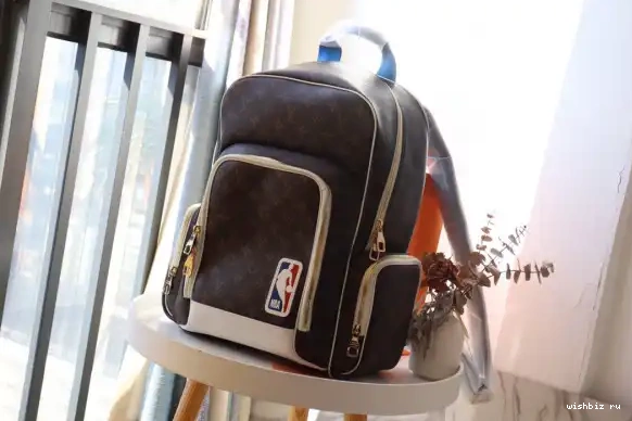 WIS VUITTON BACKPACK LVXNBA LOUIS 0704